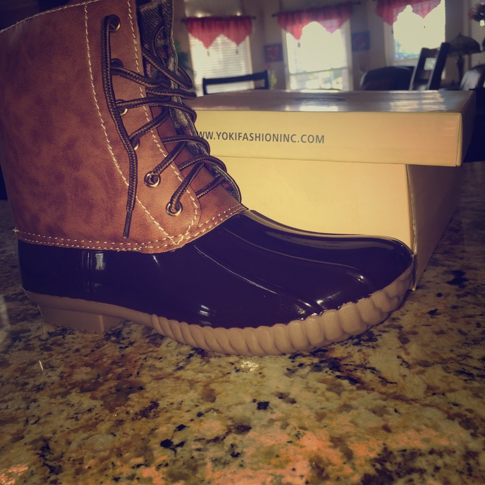 Brand new still in box duck boots
